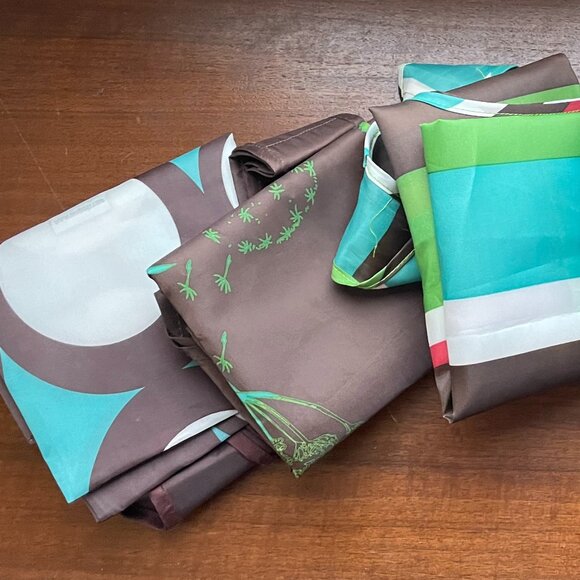 Five EnVBags Reusable Bags in Cinch Bag - Picture 3 of 4